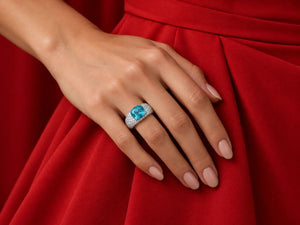 What Color Jewelry Goes With Red Clothes?