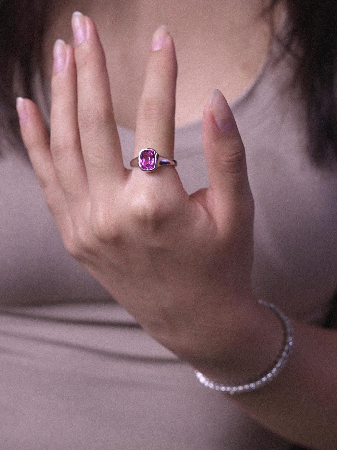 Gemstone_Hot Pink Sapphire