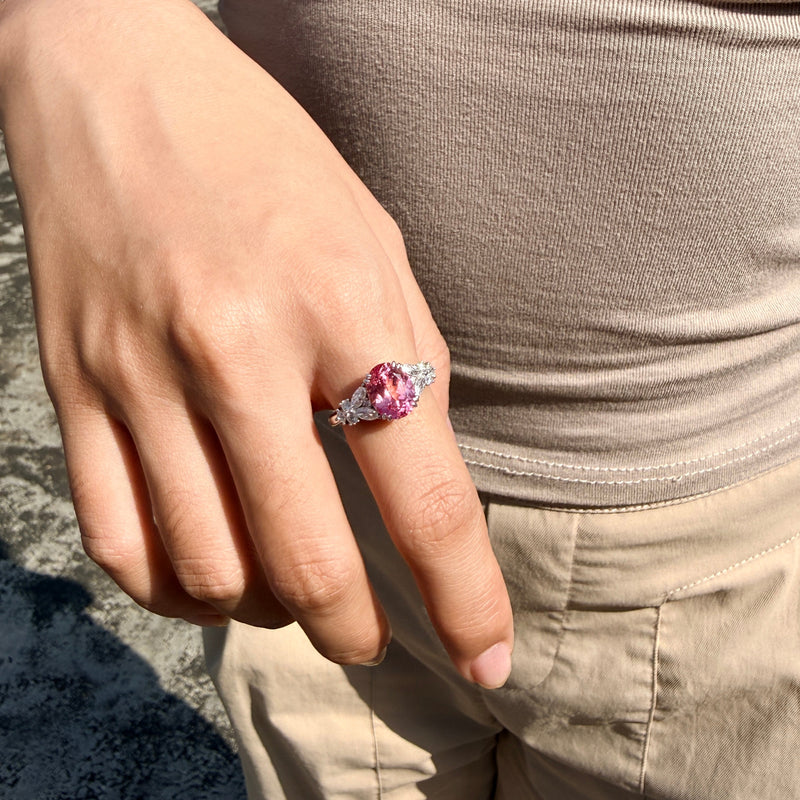 LYRA Oval-Cut Lab-Grown Gemstone Cluster Ring